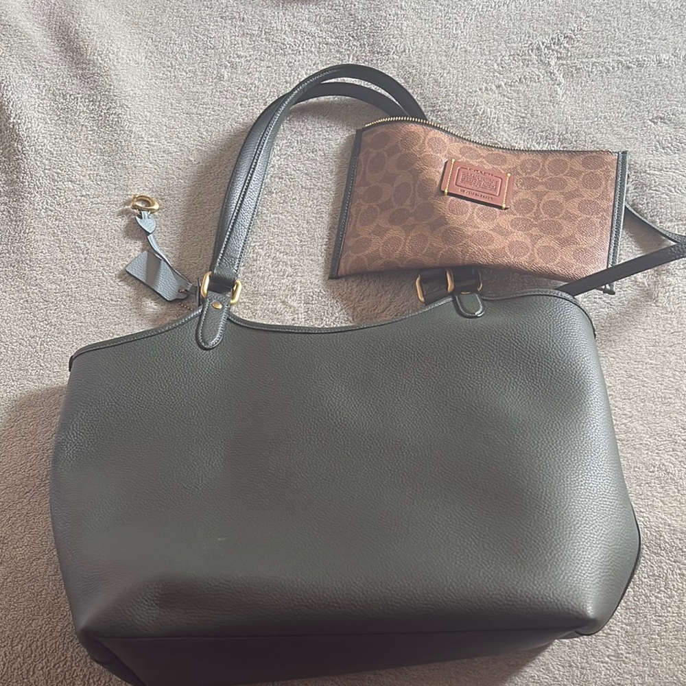Elegant green Leather Tote Bag